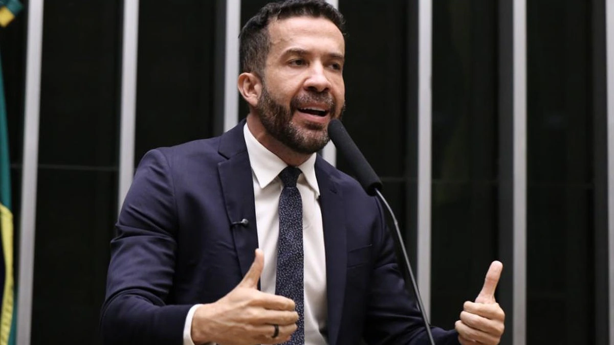 Lula cria Exército do Lula na Justiça Eleitoral