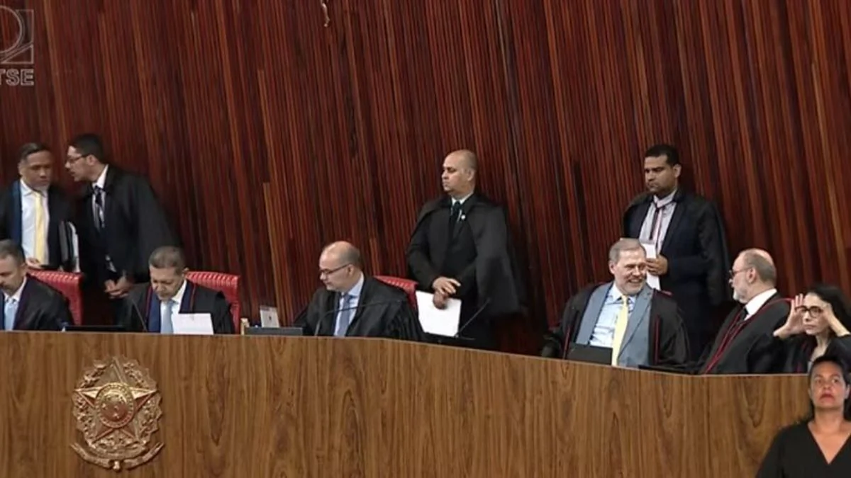 TSE julga Garotinho e Deltan Dallagnol hoje