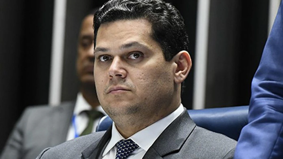 Valdemar descarta Alcolumbre para 2027 agora